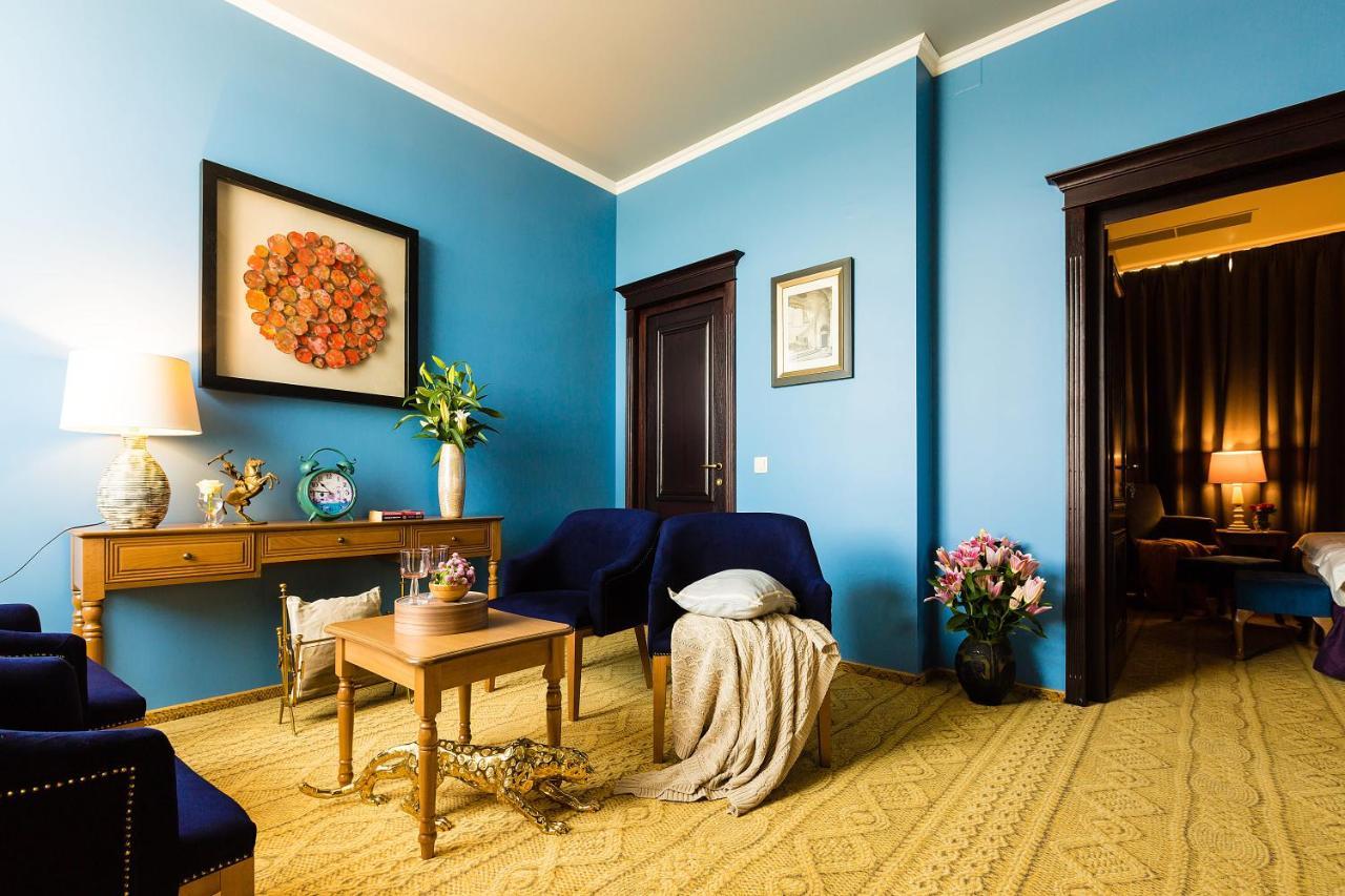 Country Spa Retreat Snagov Exteriér fotografie Interior of a suite