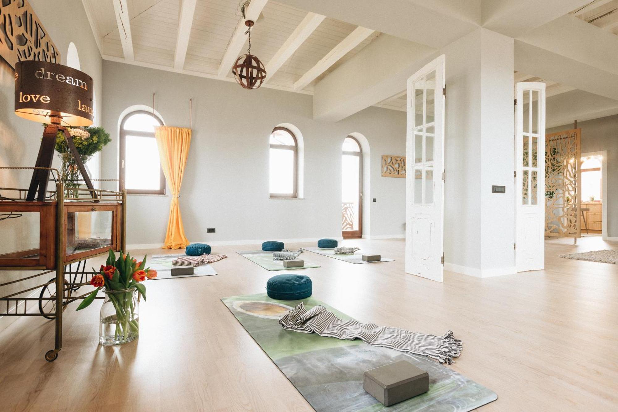 Country Spa Retreat Snagov Exteriér fotografie The Yoga Room