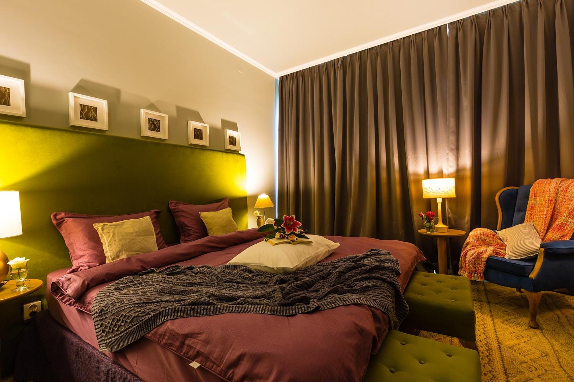 Country Spa Retreat Snagov Exteriér fotografie A bedroom