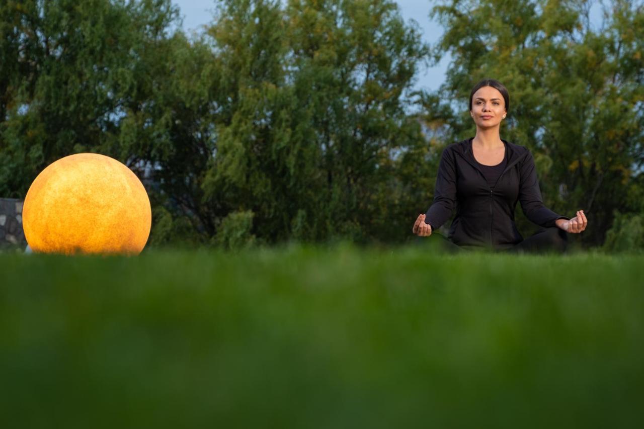 Country Spa Retreat Snagov Exteriér fotografie Meditation